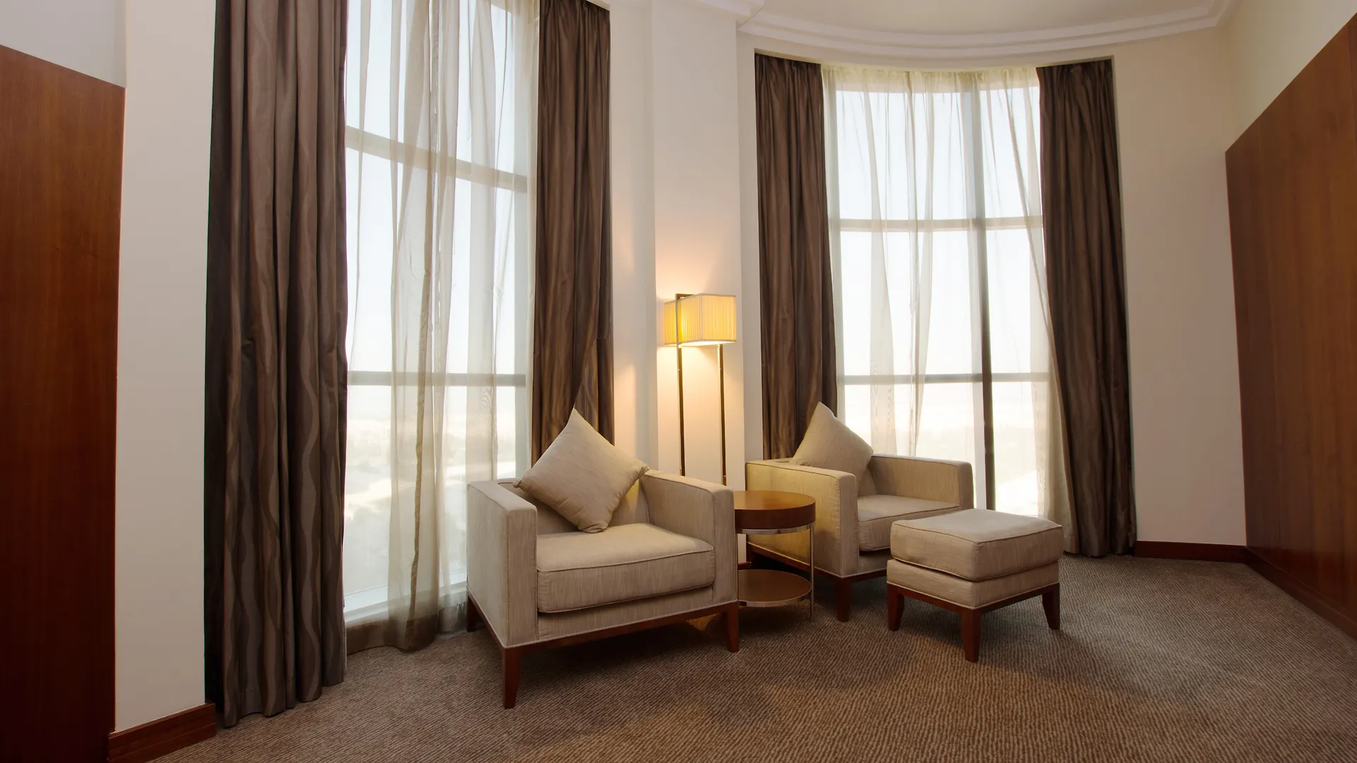 מלון Holiday Inn Abu Dhabi By Ihg