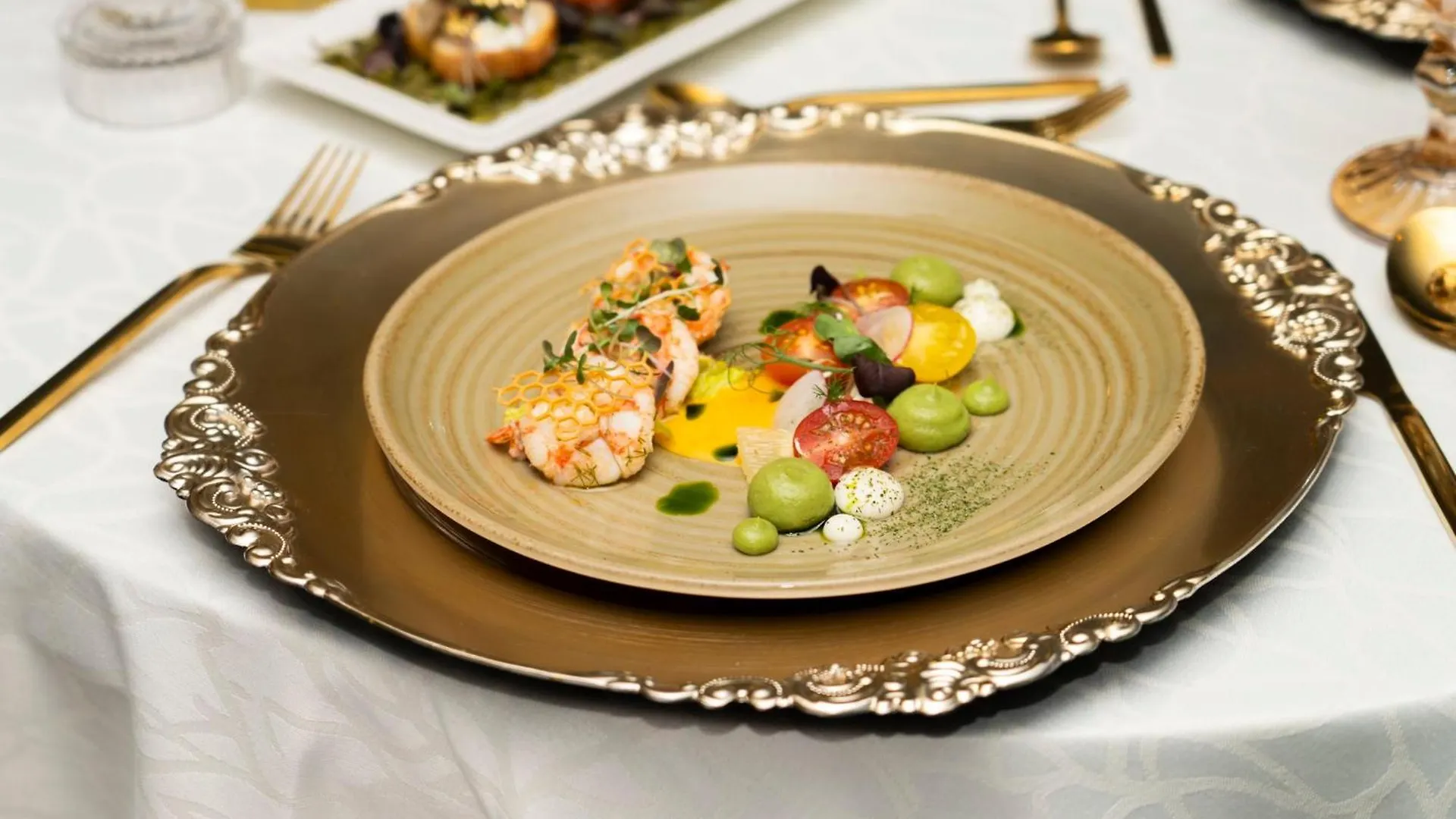 Hotel Holiday Inn Abu Dhabi By Ihg