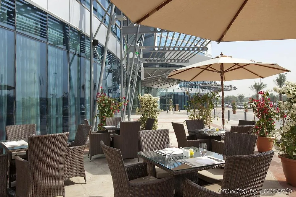 Holiday Inn Abu Dhabi By Ihg 4*,