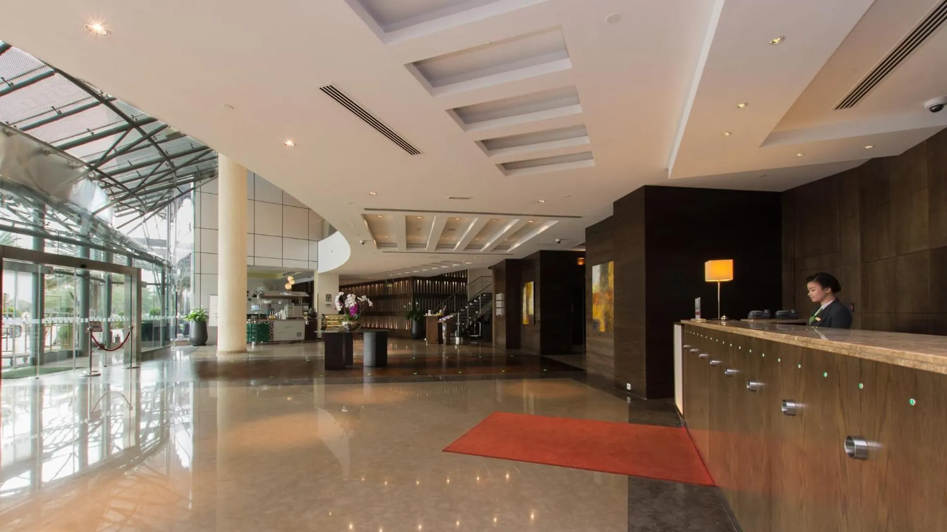 Hotel Holiday Inn Abu Dhabi By Ihg