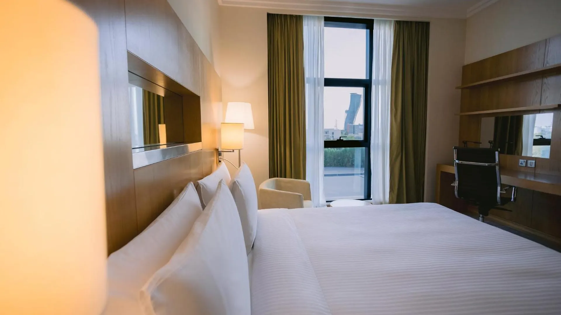 Hotel Holiday Inn Abu Dhabi By Ihg