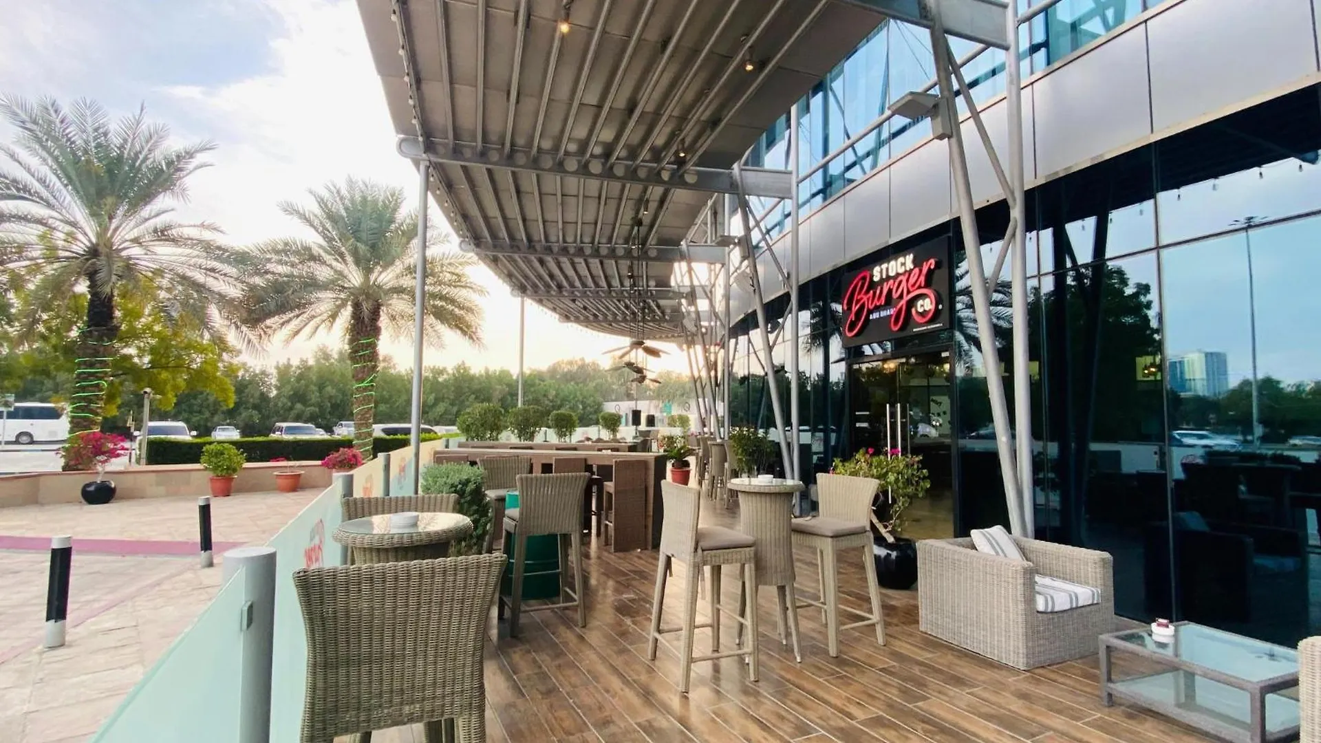 Holiday Inn Abu Dhabi By Ihg Hotel