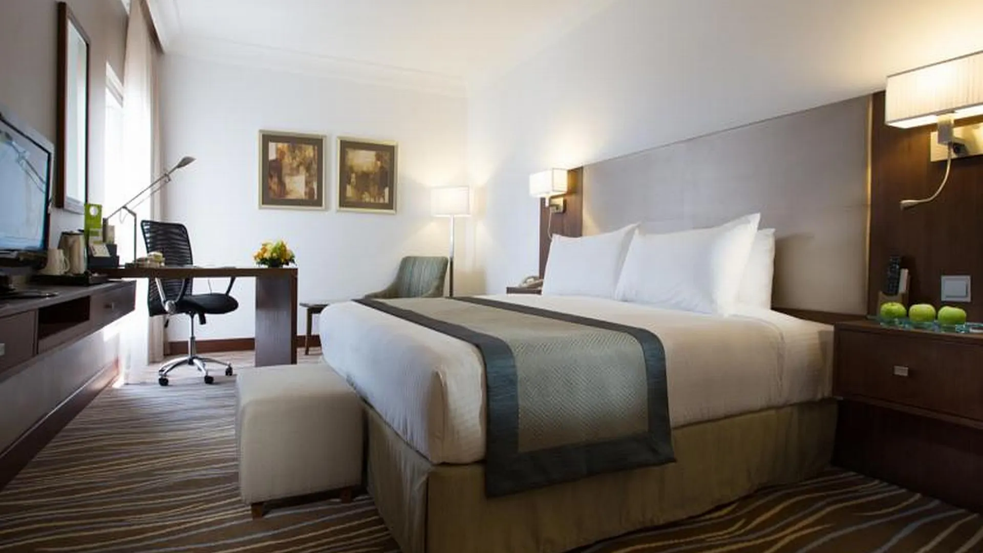 Holiday Inn Abu Dhabi By Ihg Отель